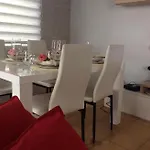 Sobre La 12 Apartman *