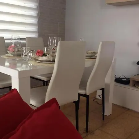 Sobre La 12 Apartamento *