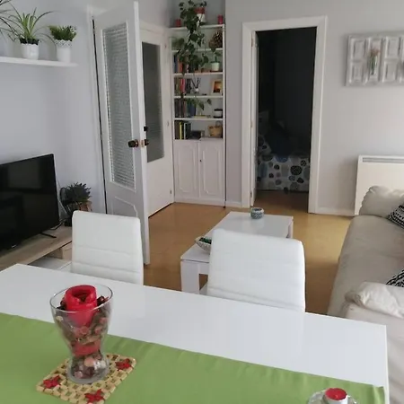 Apartman Sobre La 12 *